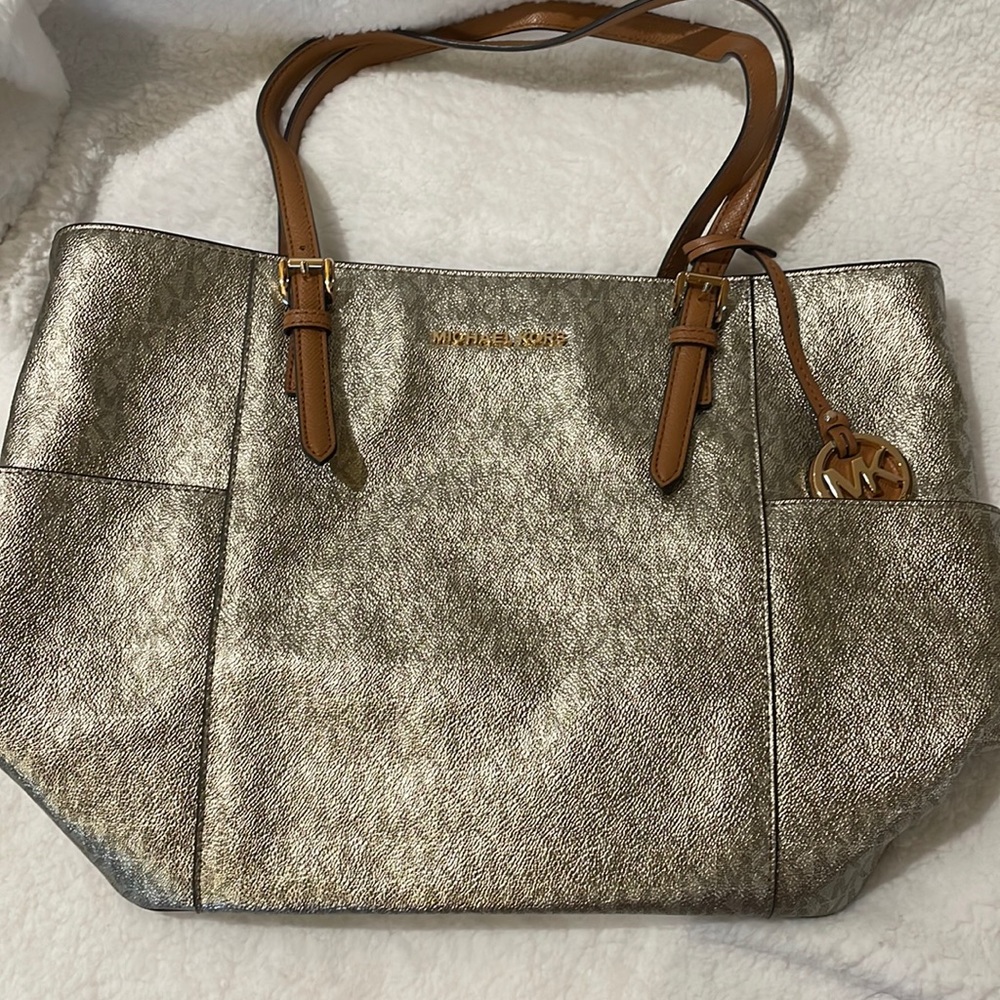 Michael Kors nice jet set travel tote. Metallic gold NWOT